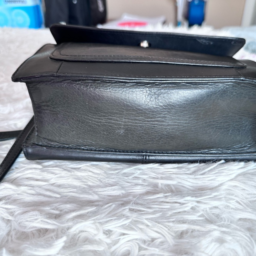 Fossil Navy Blue Leather Crossbody Bag - Picture 3 of 10
